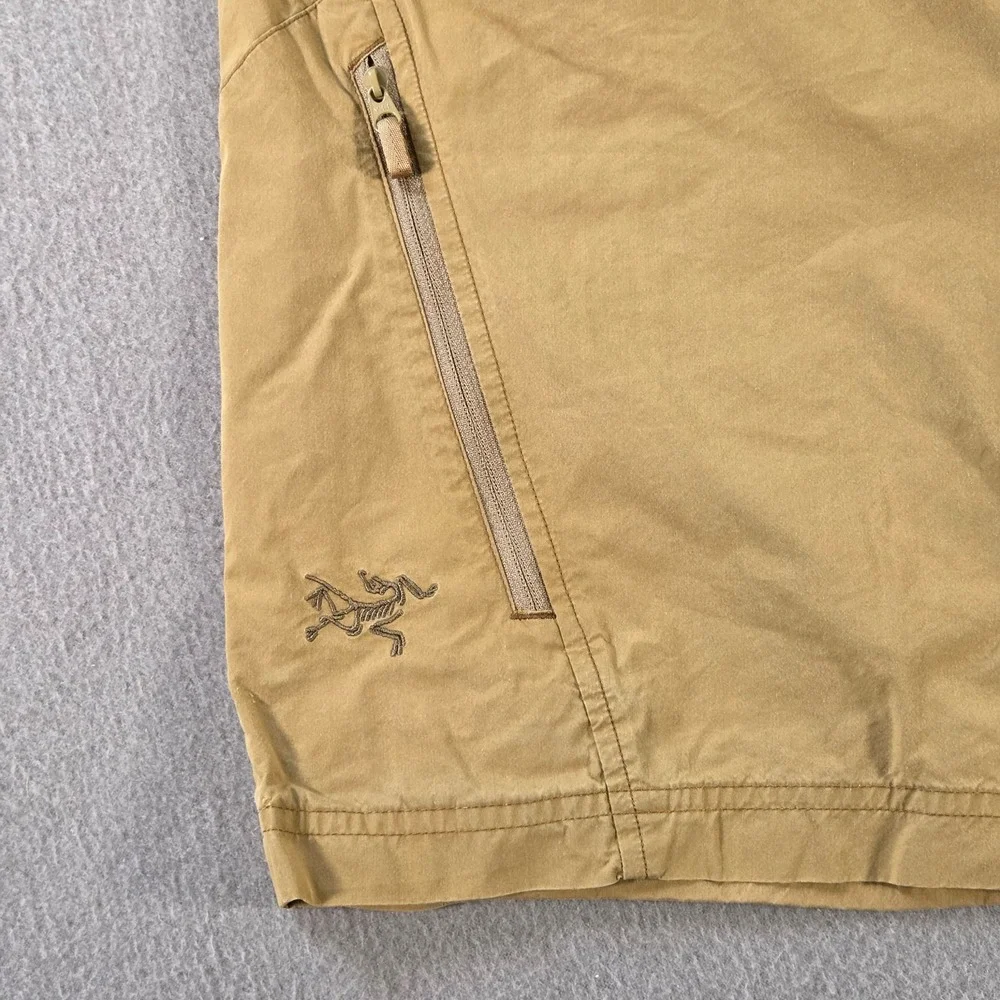 Arcteryx Shorts Mens 38 Khaki Stowe Cargo Pocket Cotton Blend Hiking Bird 12